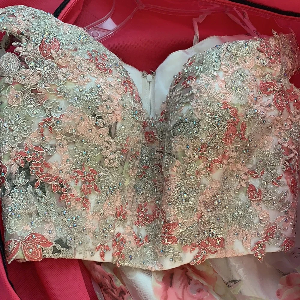 Ellie Wilde Prom Dress - Picture 6 of 16